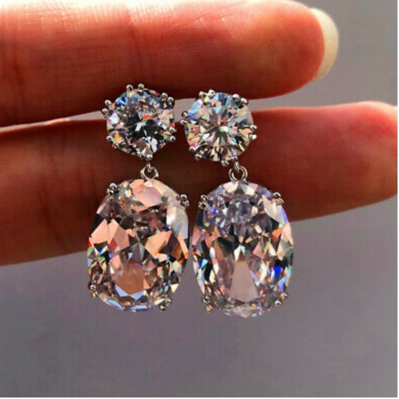 Jewelry - NEW Gorgeous silver plated Sparkle ❇️ Earrings